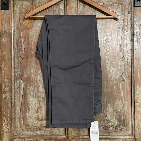 NWT - Men’s Tommy Hilfiger The Flex Gray Pants Size 34/30 - Picture 2 of 8